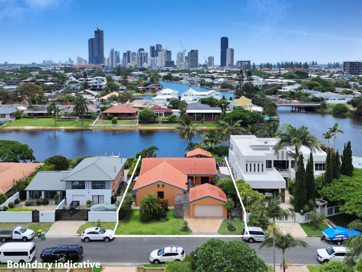 32 Weatherly Avenue MERMAID WATERS 1
