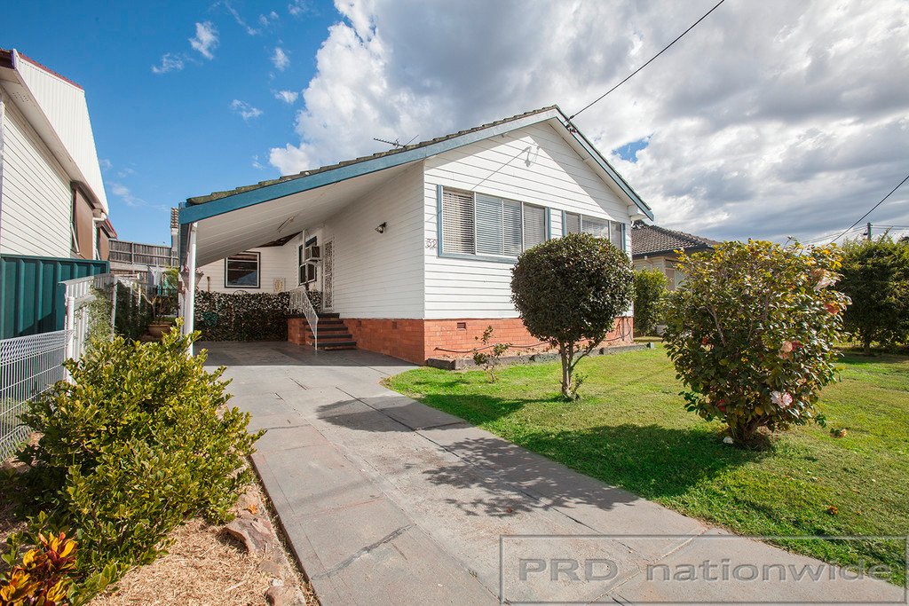 32 Weblands Street RUTHERFORD 1