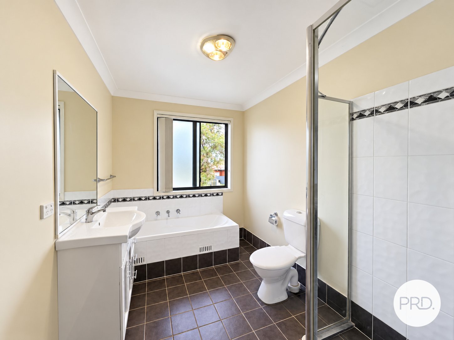 32 Webster Road LURNEA 8