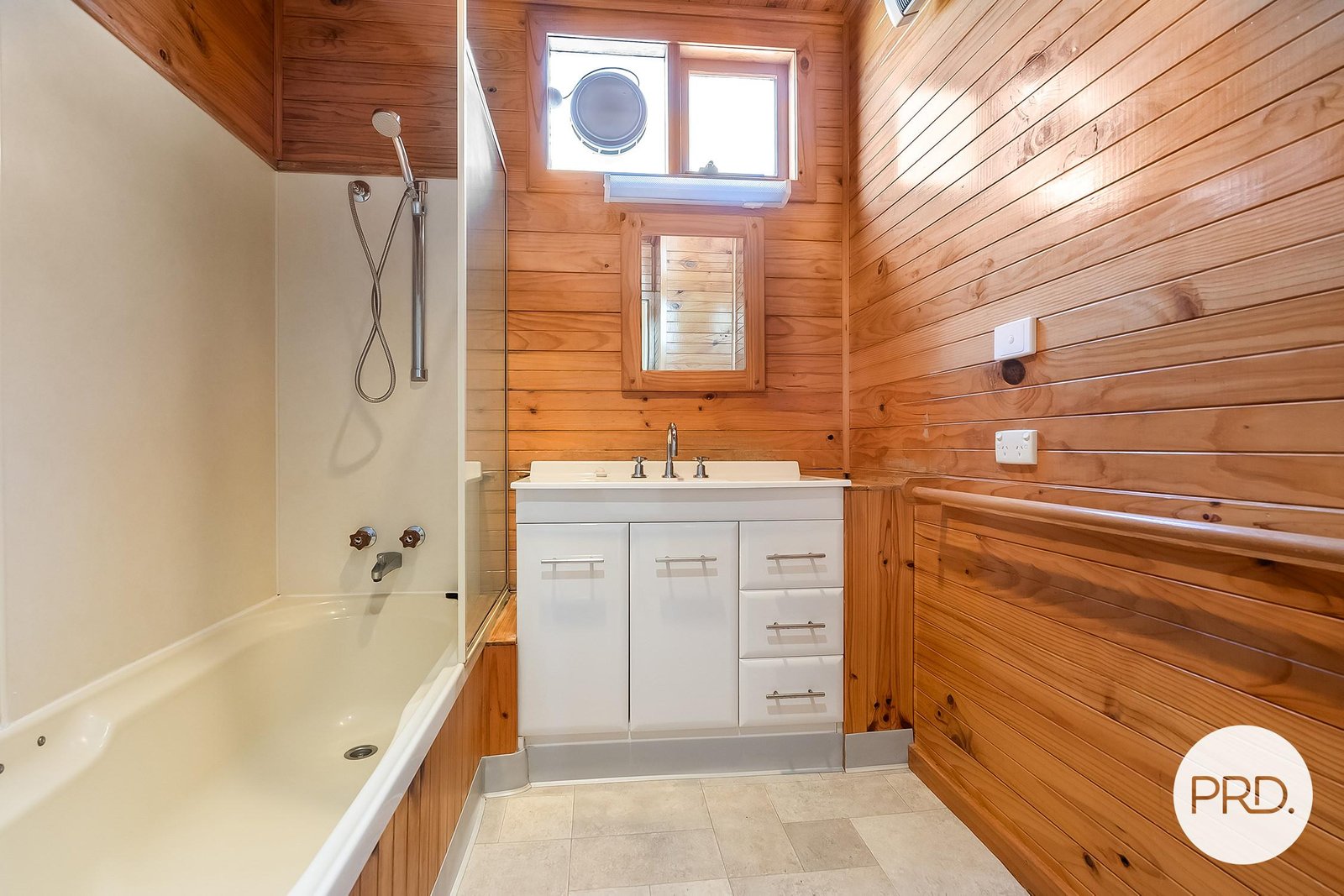 32 Wellington Road LINDISFARNE 4