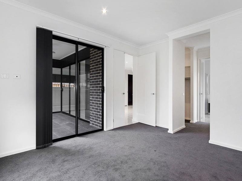 Gallery: 32 Weston Street