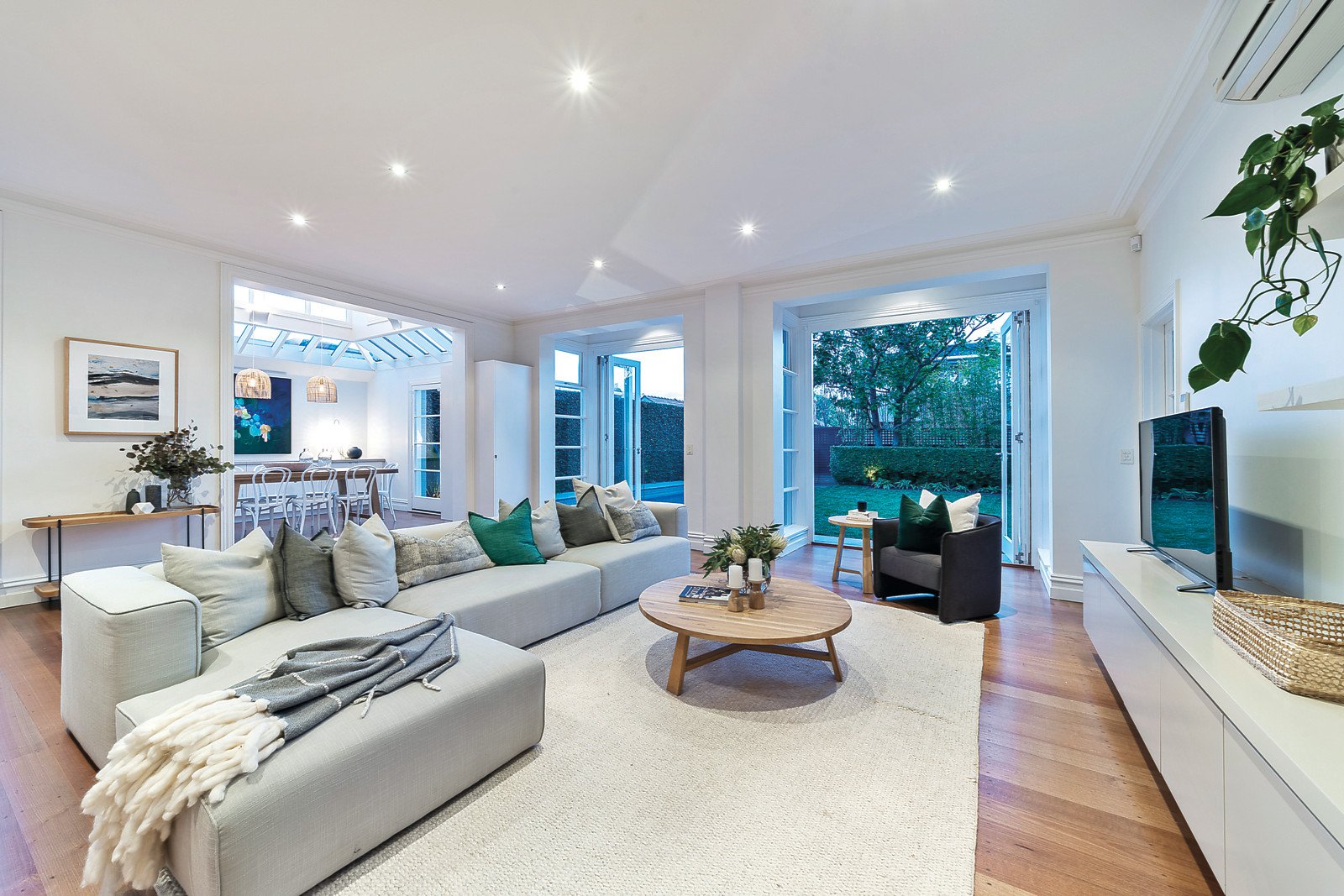 32 Wheatland Road, Malvern, VIC