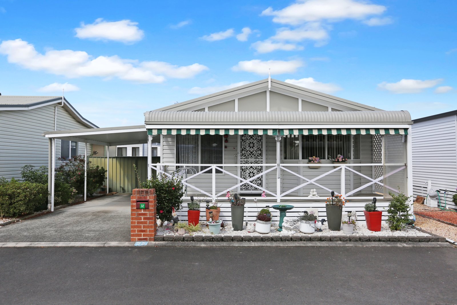 32 Willow Tree Avenue KANAHOOKA 1