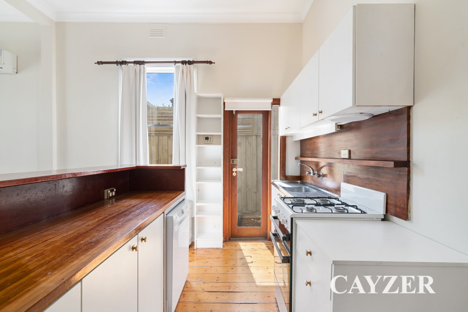 Gallery: 32 Withers Street