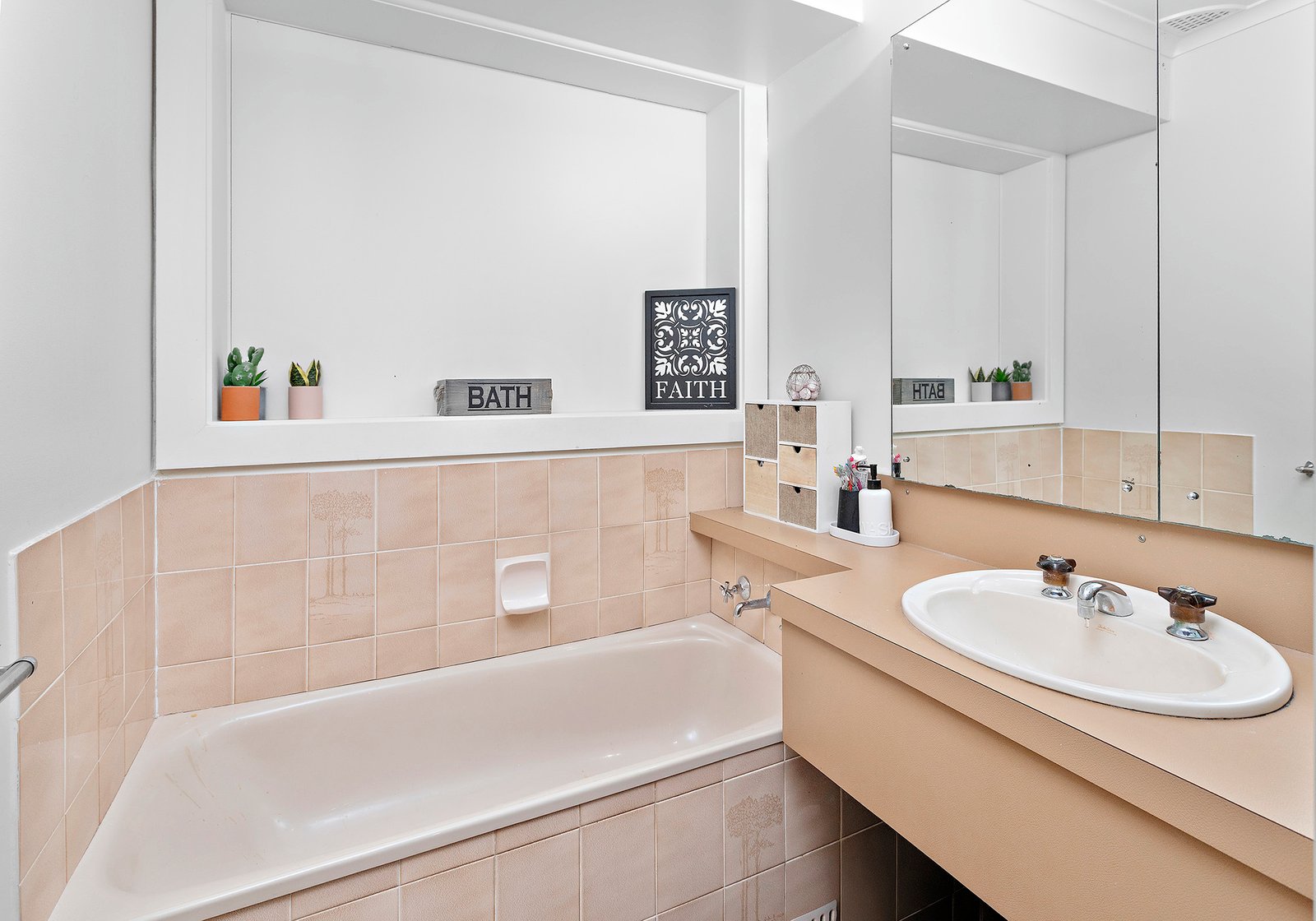 32 Woodridge Road HORSLEY 6