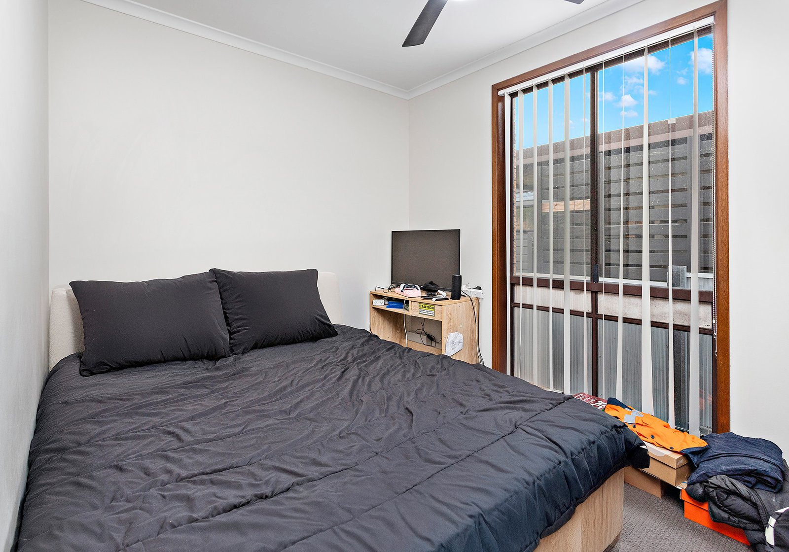 32 Woodridge Road HORSLEY 8