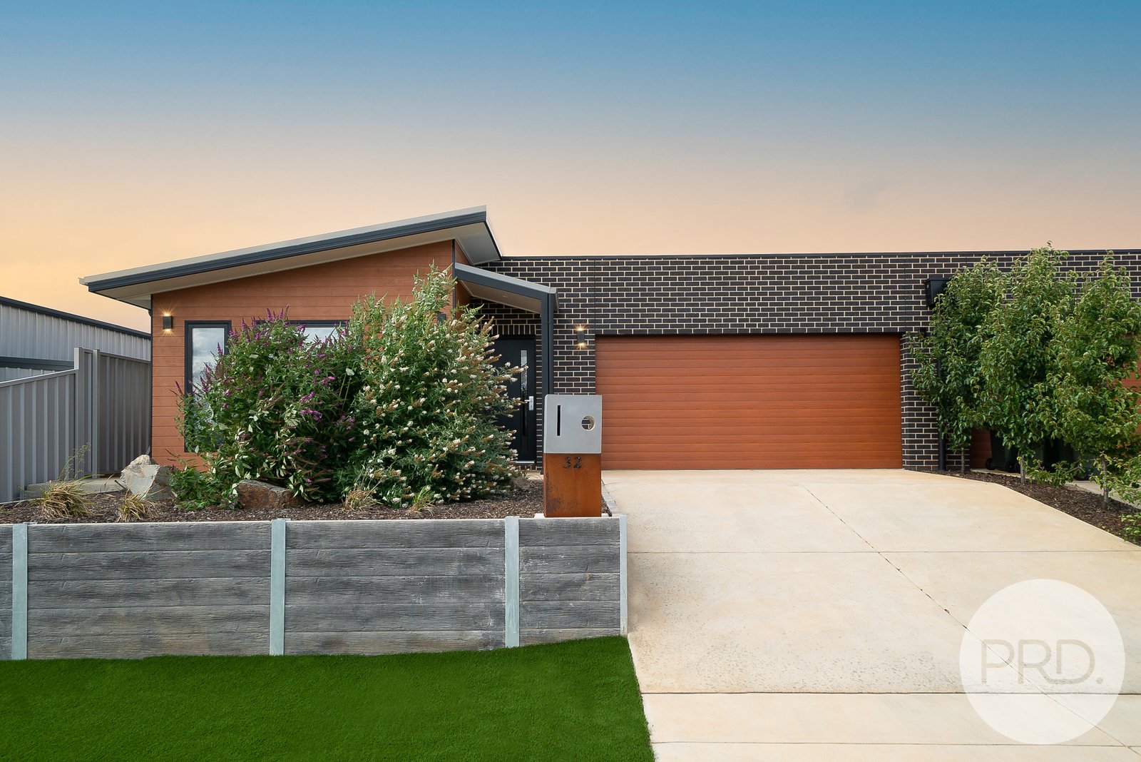 32 Yenda Avenue GOBBAGOMBALIN 1