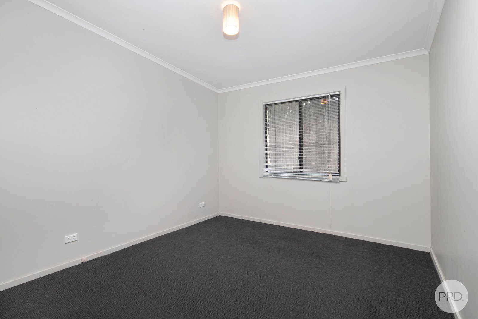 32 Young Street LINTON 6