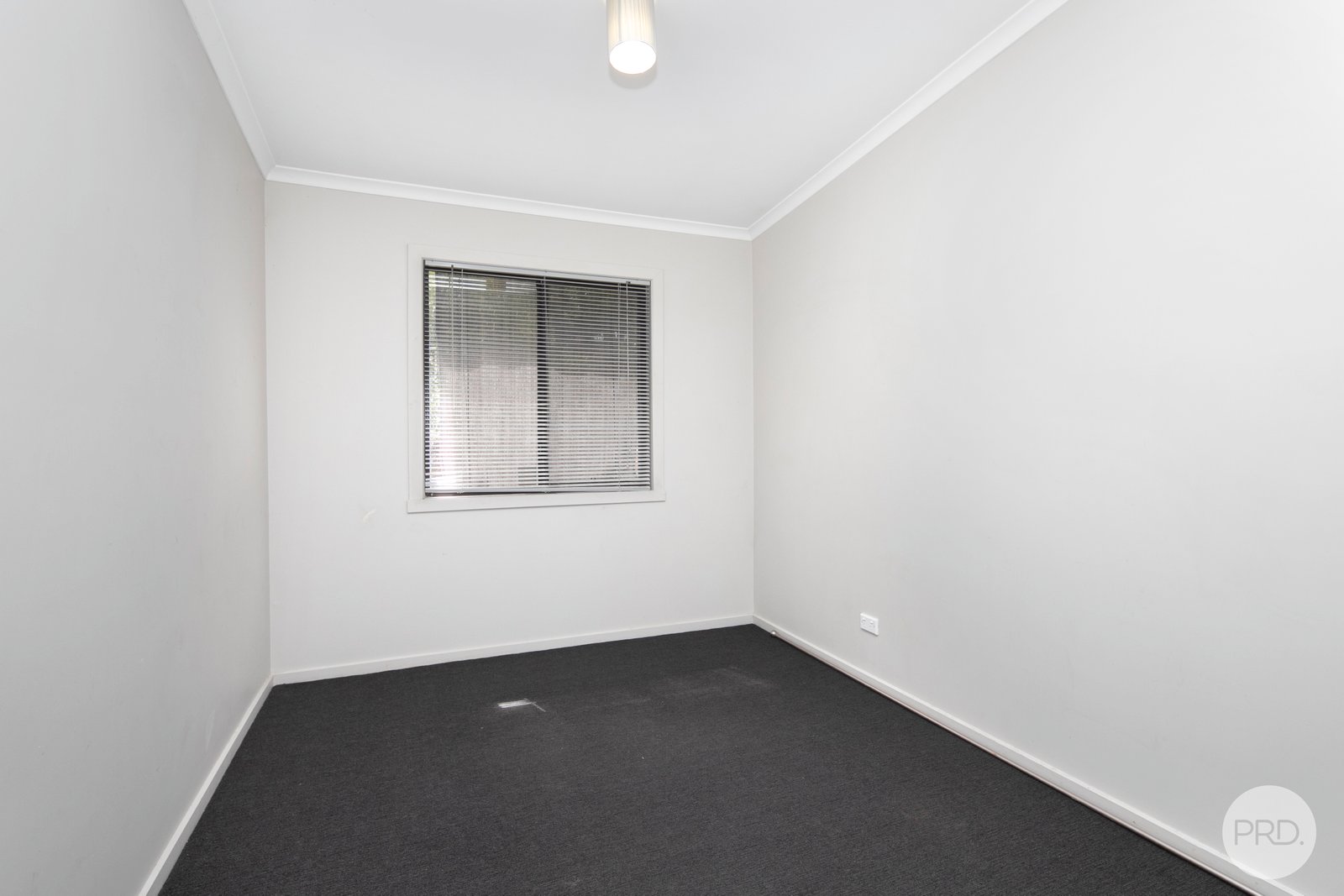 32 Young Street LINTON 7