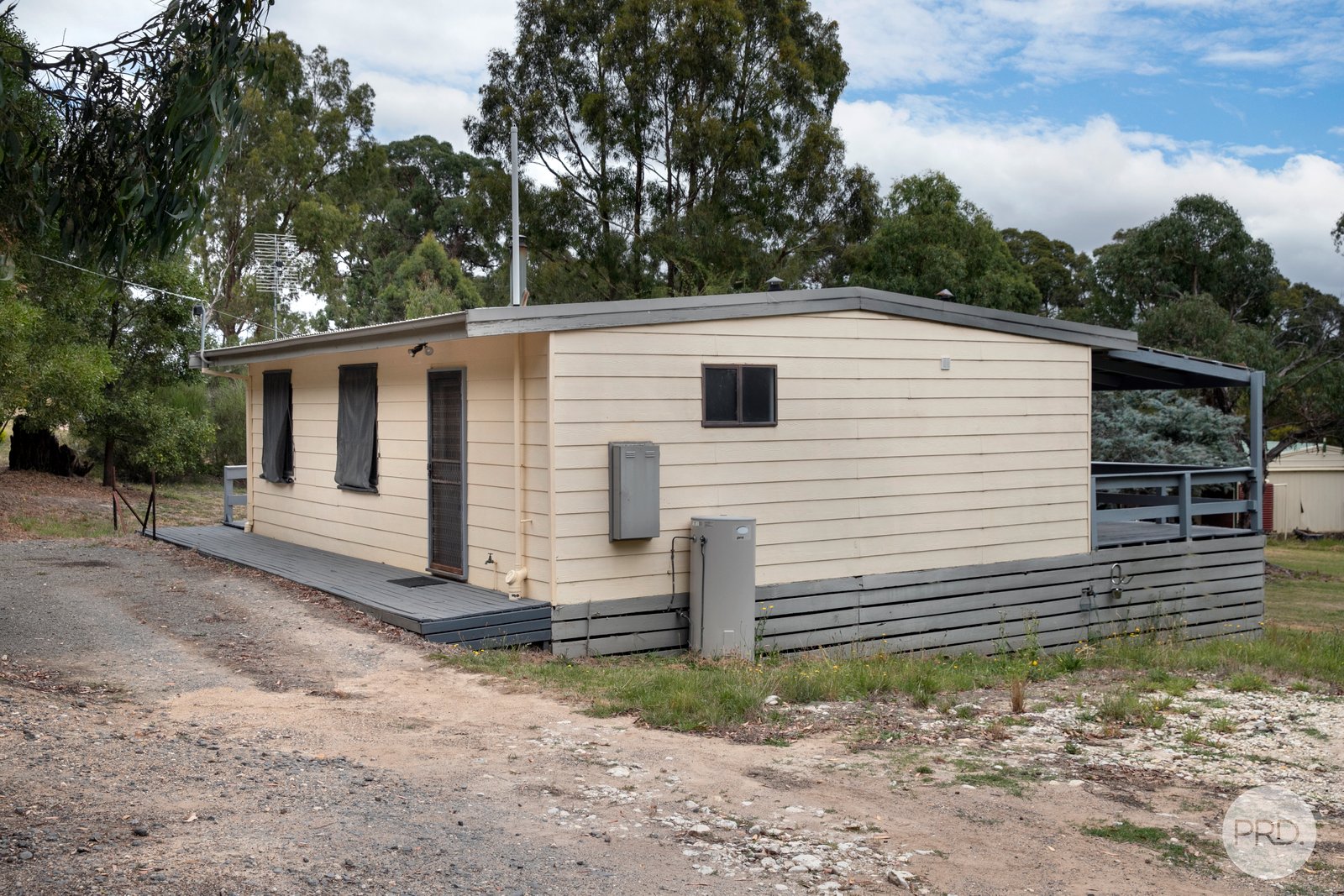 32 Young Street LINTON 12