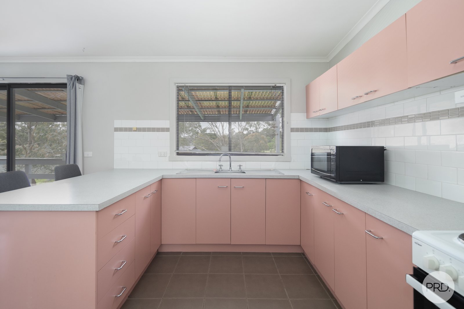 32 Young Street LINTON 2