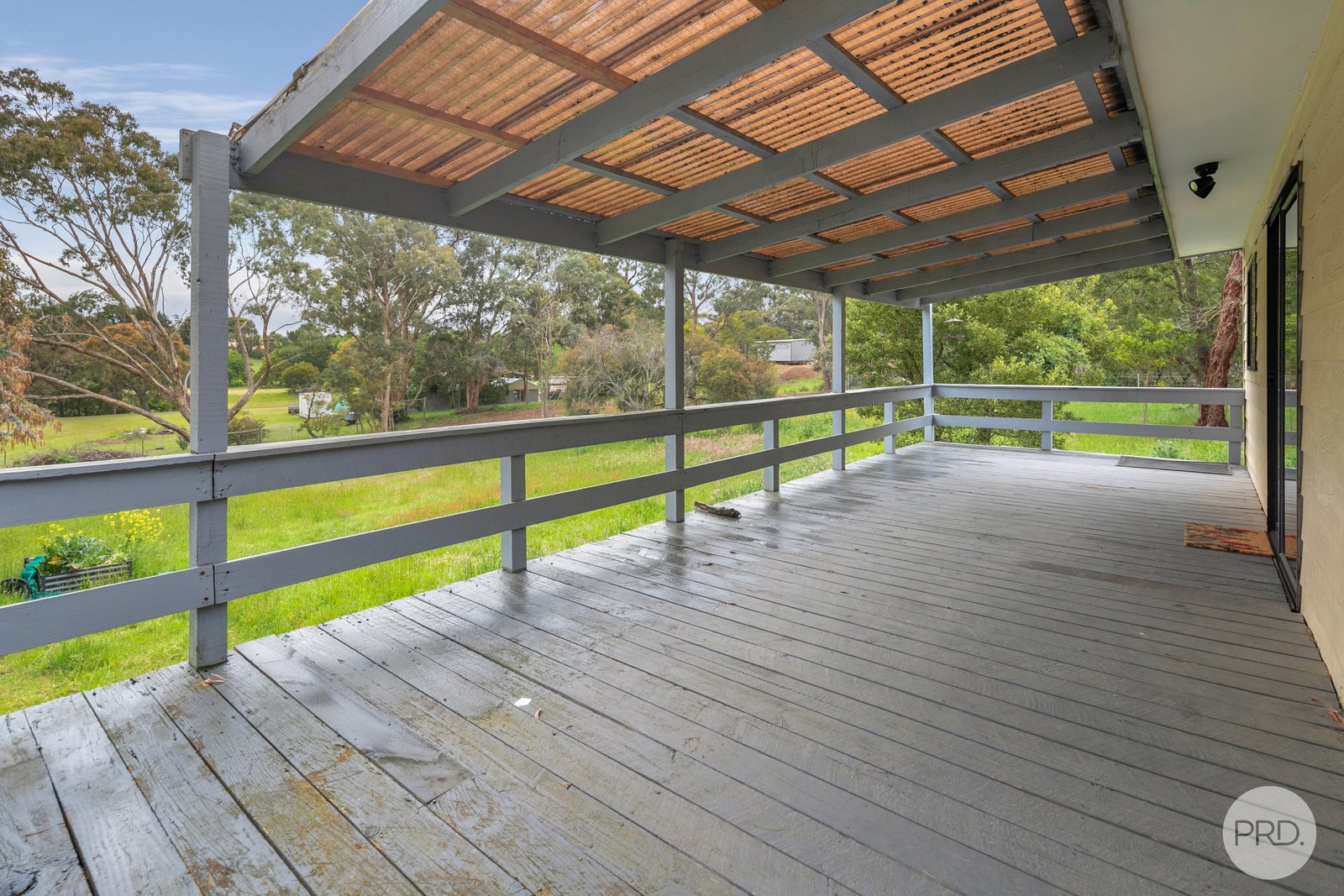 32 Young Street LINTON 9