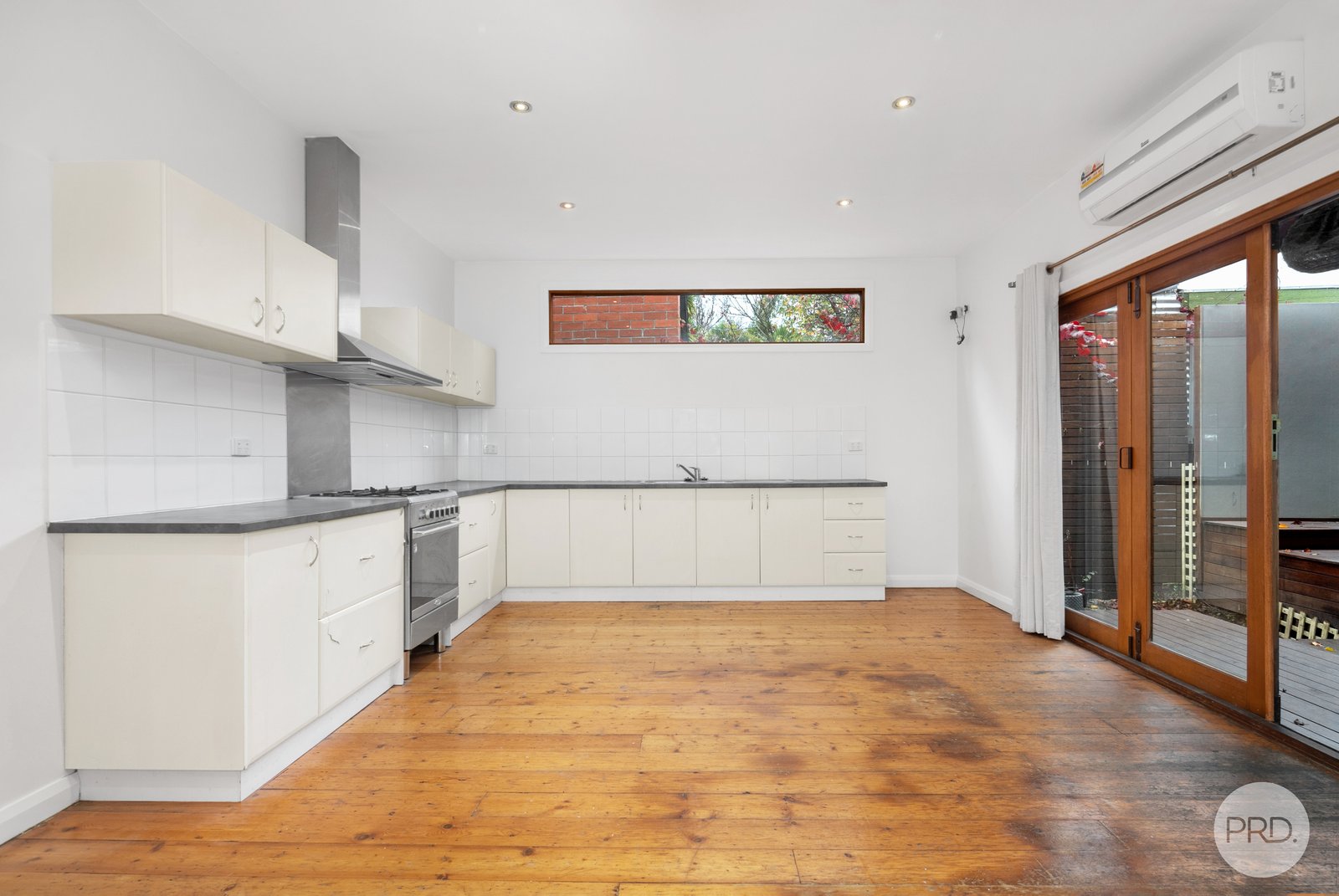 320 Barkly Street GOLDEN POINT 4