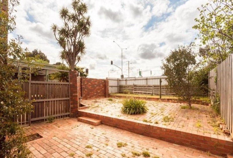Gallery: 320 Police Road