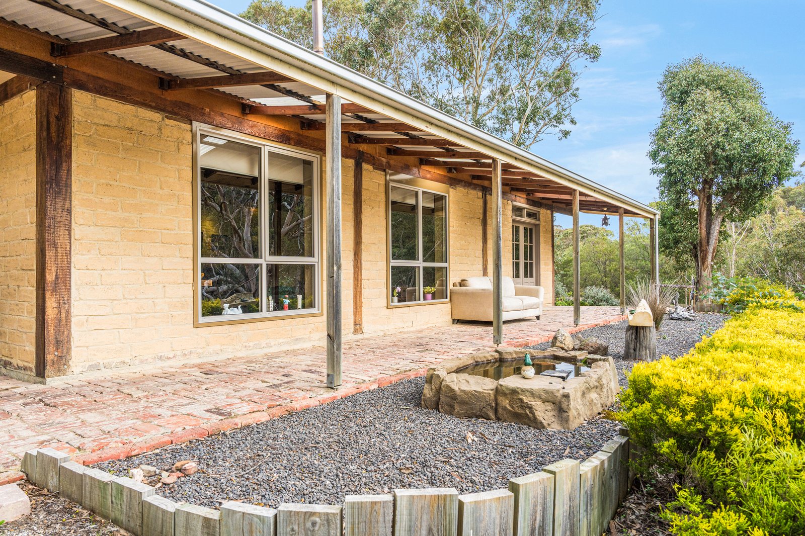 Gallery: 320 South Steiglitz Road