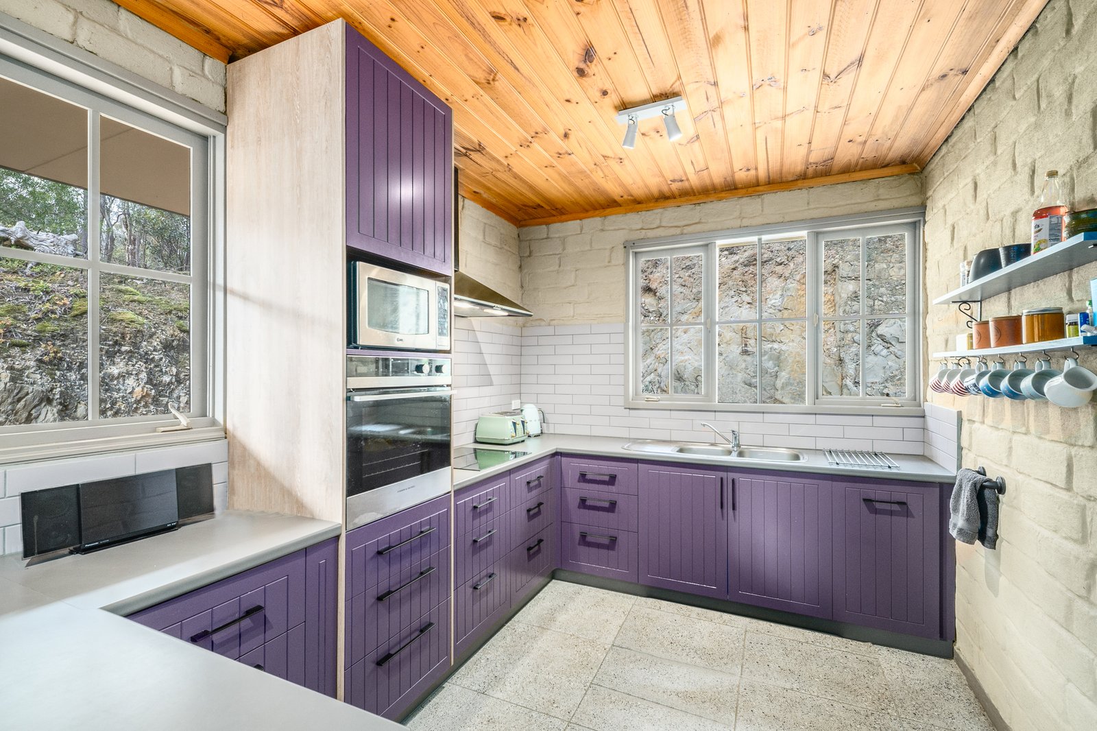 Gallery: 320 South Steiglitz Road