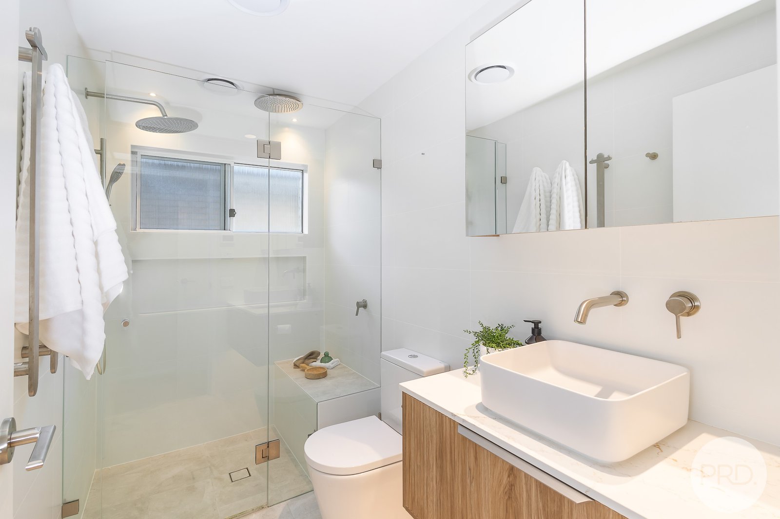 320 Wanda Avenue SALAMANDER BAY 24