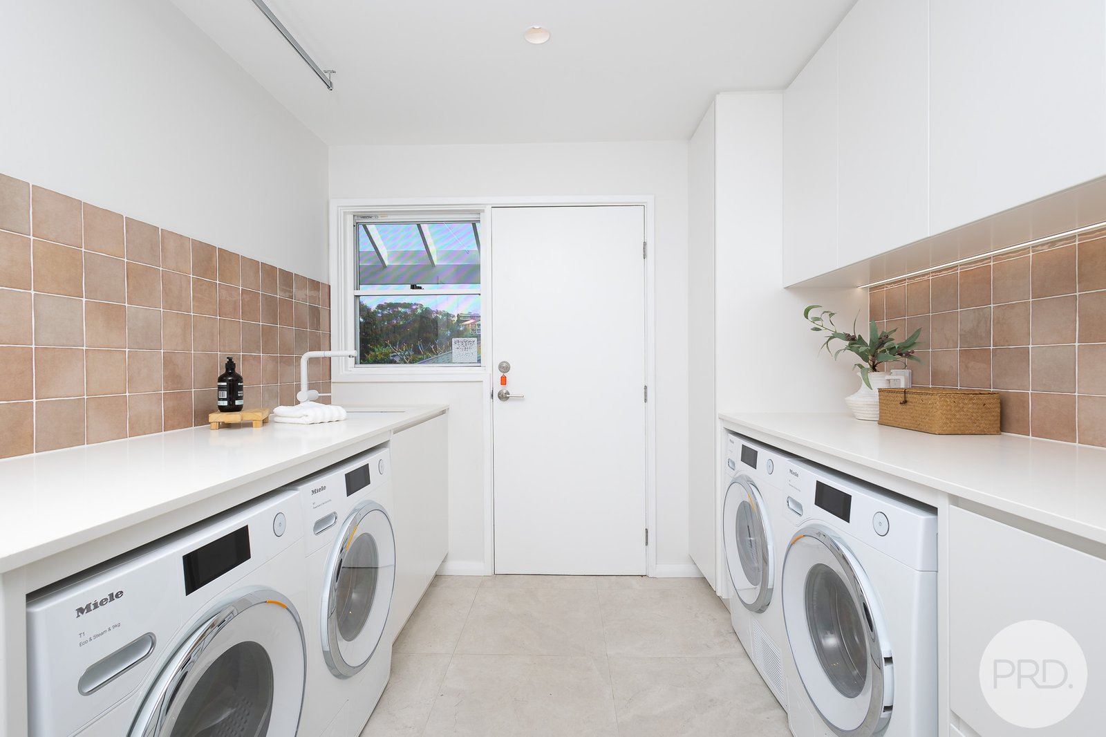 320 Wanda Avenue SALAMANDER BAY 32