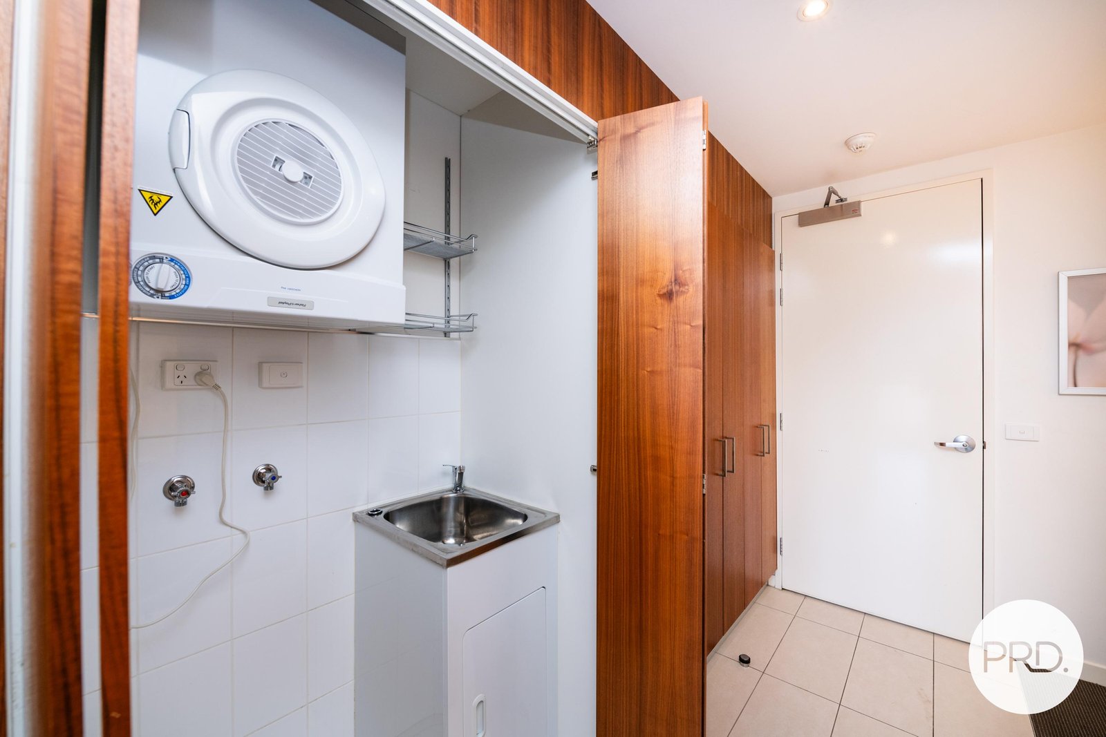 320/24 Lonsdale Street BRADDON 12