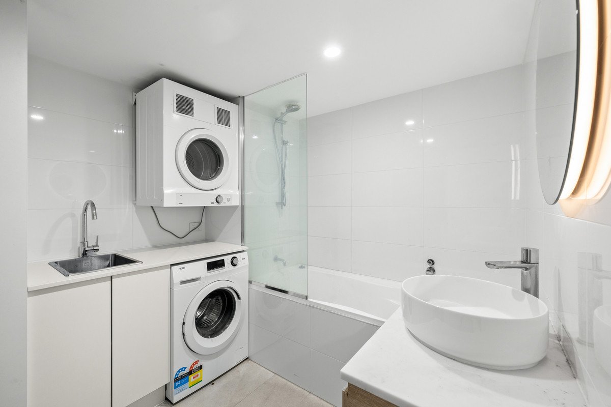 3/2032 Gold Coast Highway Miami 7