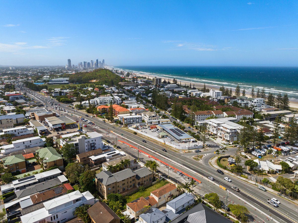 3/2032 Gold Coast Highway Miami 12