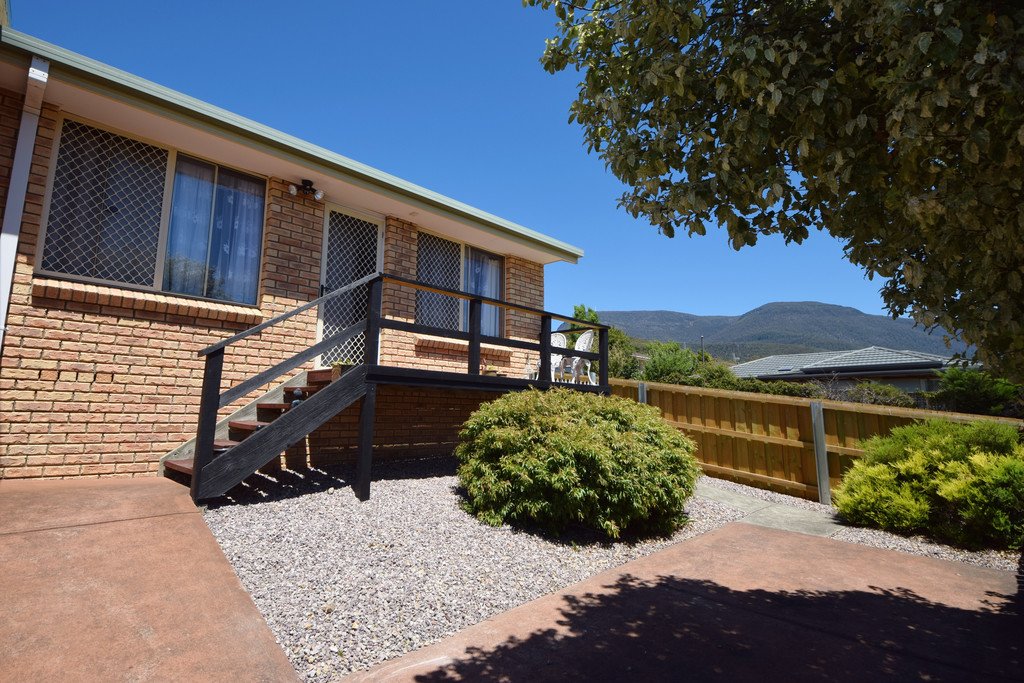 3/207 Tolosa Street GLENORCHY 1