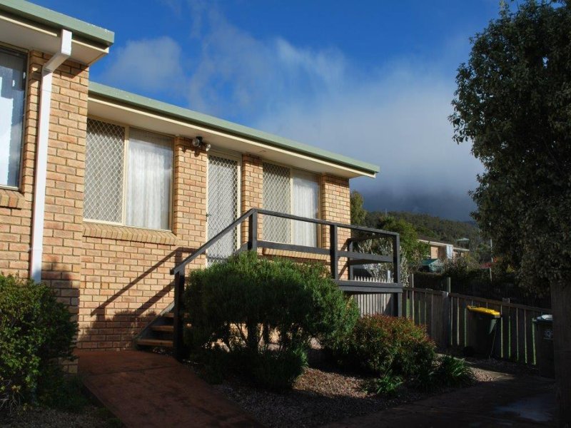 3/207 Tolosa Street GLENORCHY 1