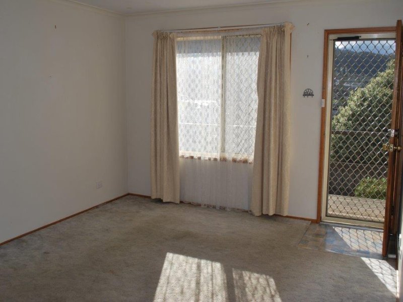 3/207 Tolosa Street GLENORCHY 2
