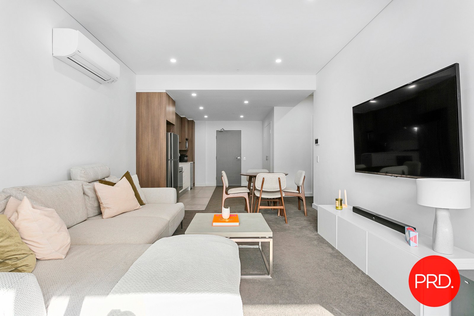 320/93 Regent Street KOGARAH 2