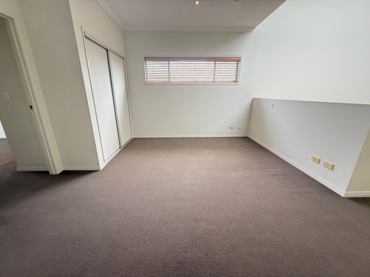3/21 Bayswater Avenue Varsity Lakes 10