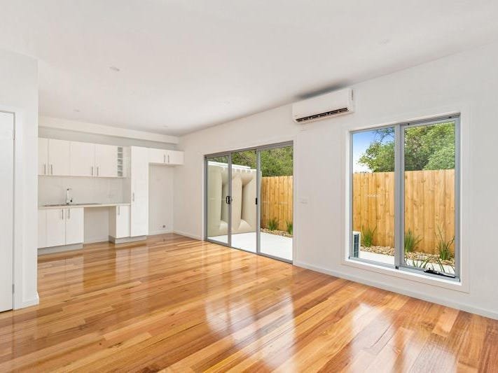 Gallery: 3/21 Deakin Street