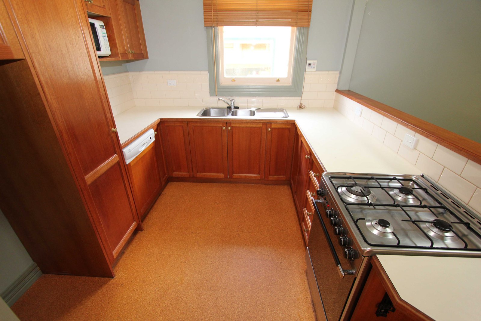 Gallery: 321 Ligar Street