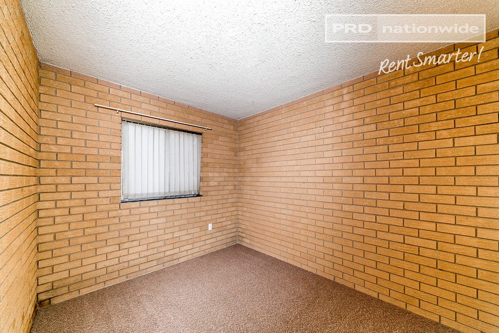 3/21 Nordlingen Drive TOLLAND 4