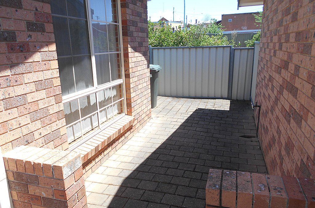 3/21 Richmond Street TUMUT 9