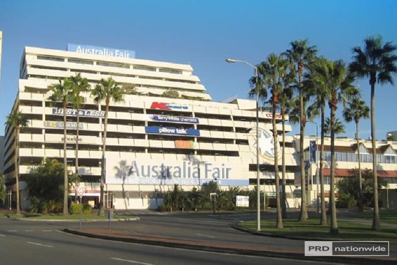 32/106 Marine Parade SOUTHPORT 9