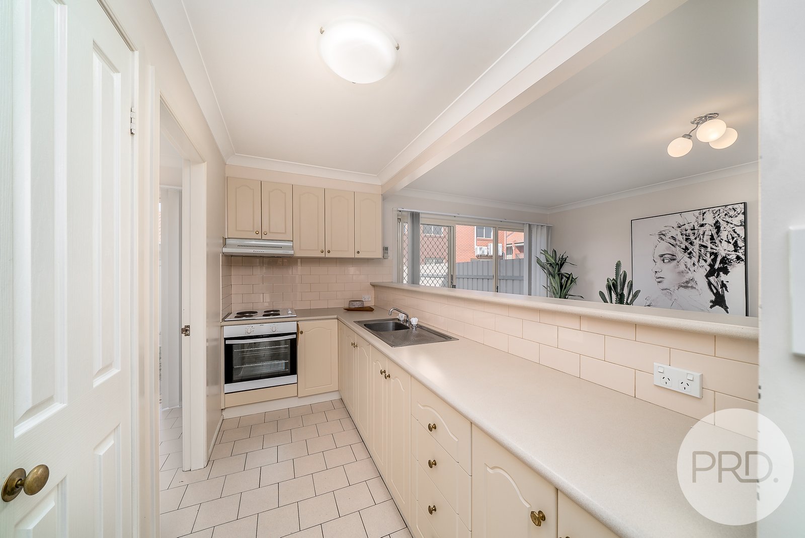 32/11-13 Crampton Street WAGGA WAGGA 2