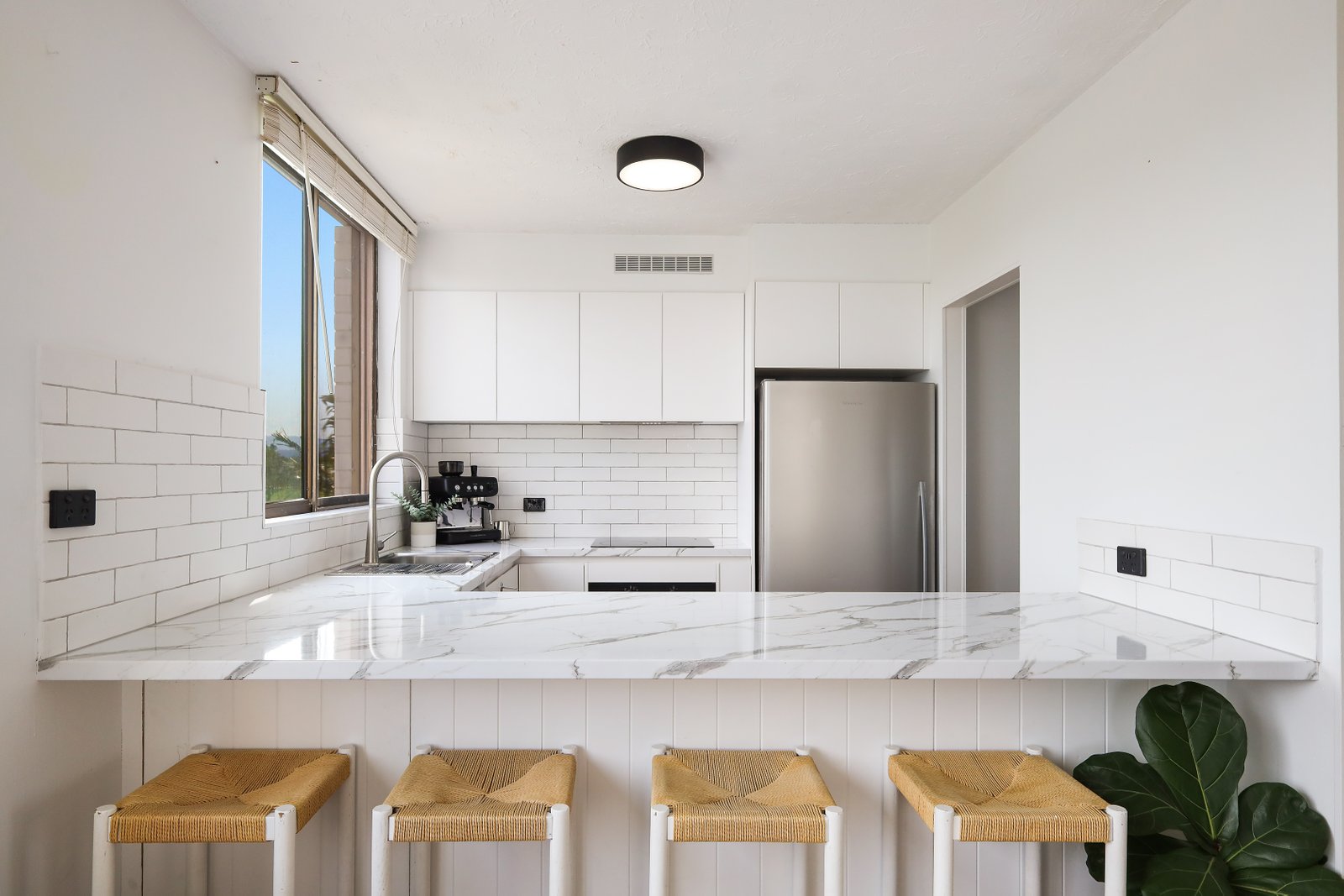 32/11 Fairway Drive CLEAR ISLAND WATERS 3