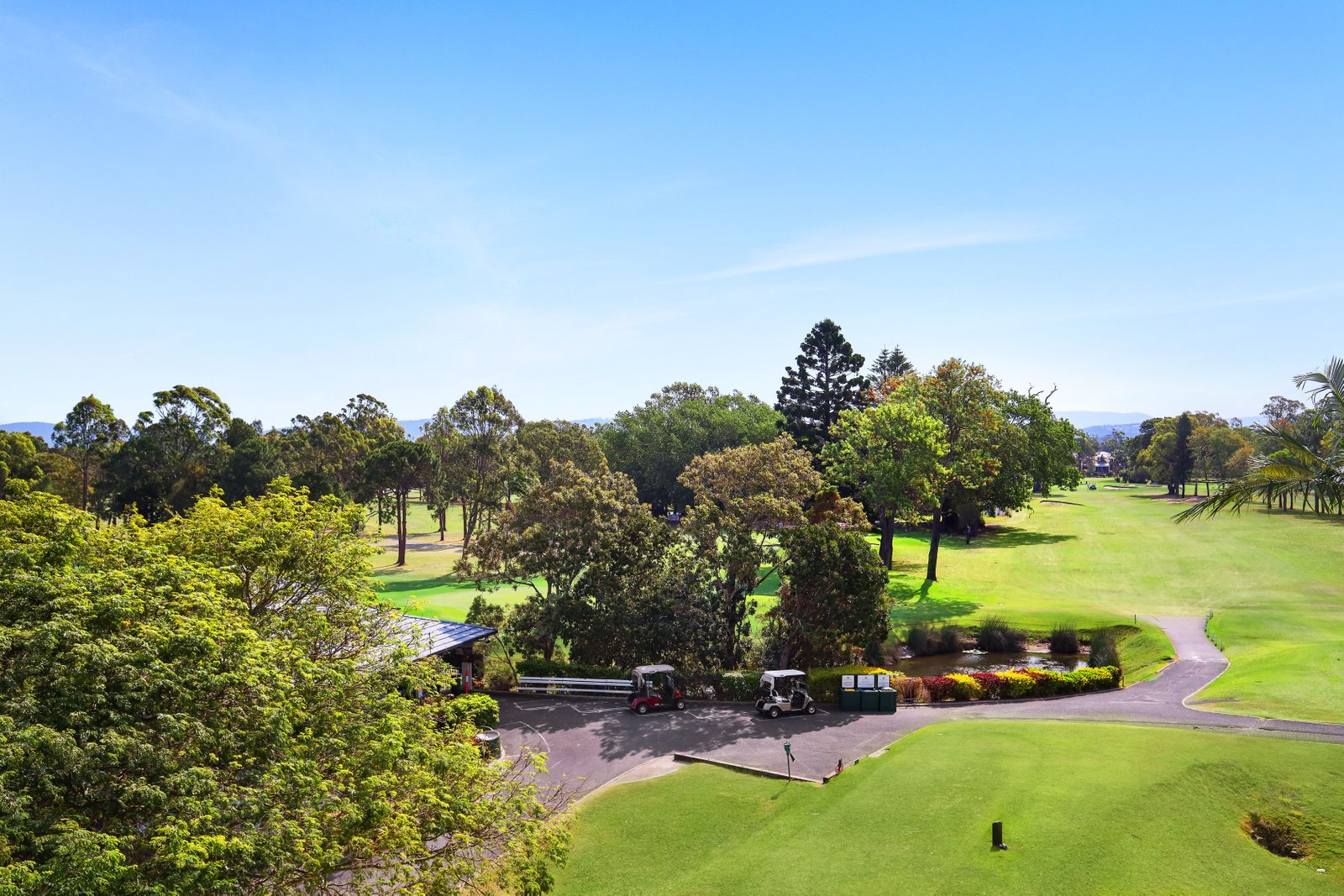 32/11 Fairway Drive CLEAR ISLAND WATERS 9