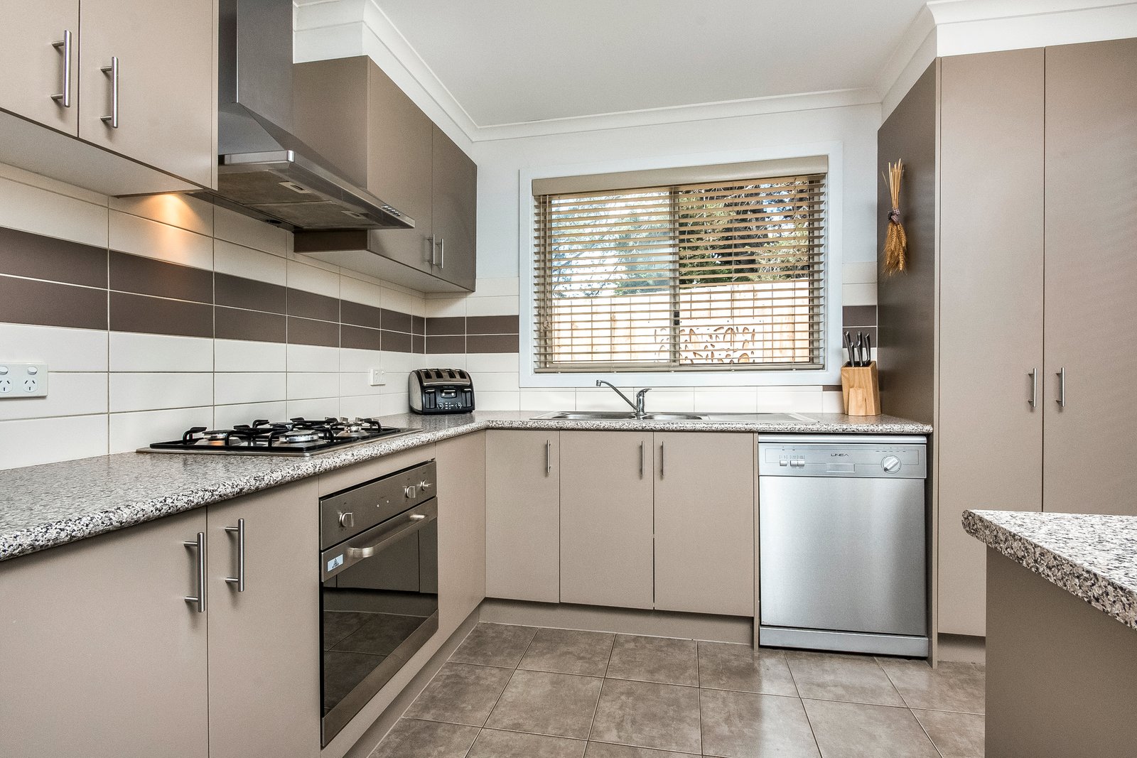 Gallery: 3/211 Separation Street