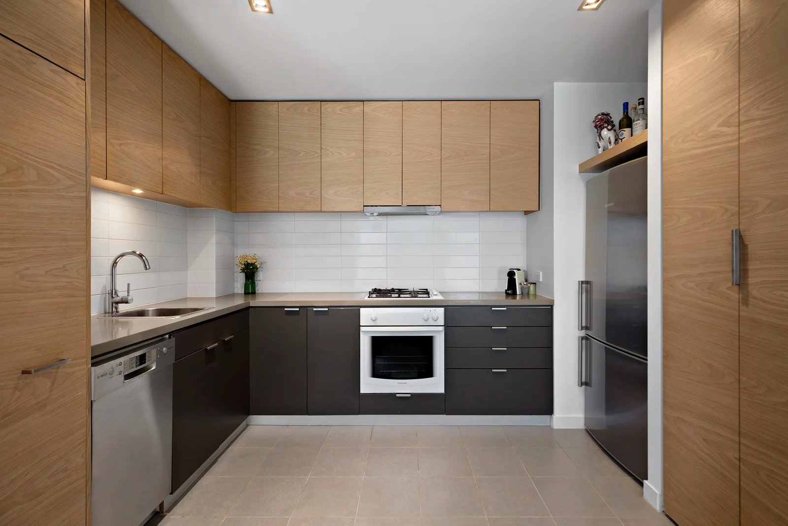 Gallery: 321/135 Inkerman Street