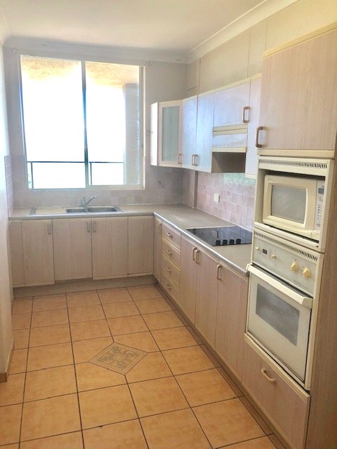 32/134 The Grand Parade BRIGHTON LE SANDS 4