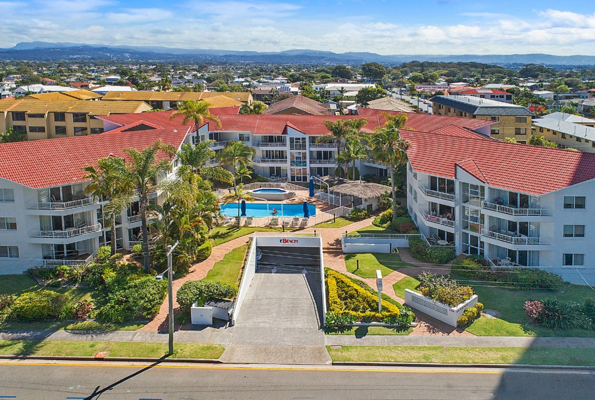 32/136 The Esplanade Burleigh Heads 2