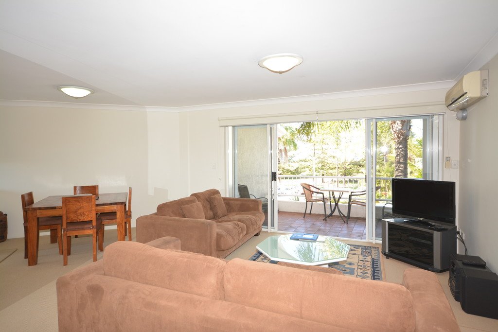 32/136 The Esplanade BURLEIGH HEADS 4