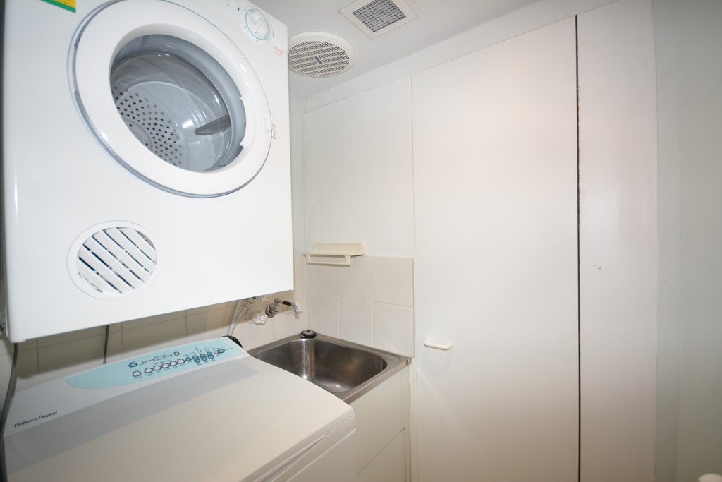 32/136 The Esplanade BURLEIGH HEADS 10