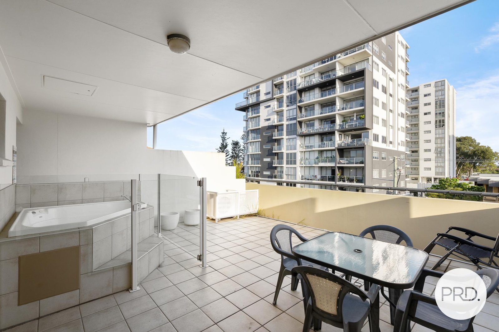 321/392-398 Marine Parade LABRADOR 4