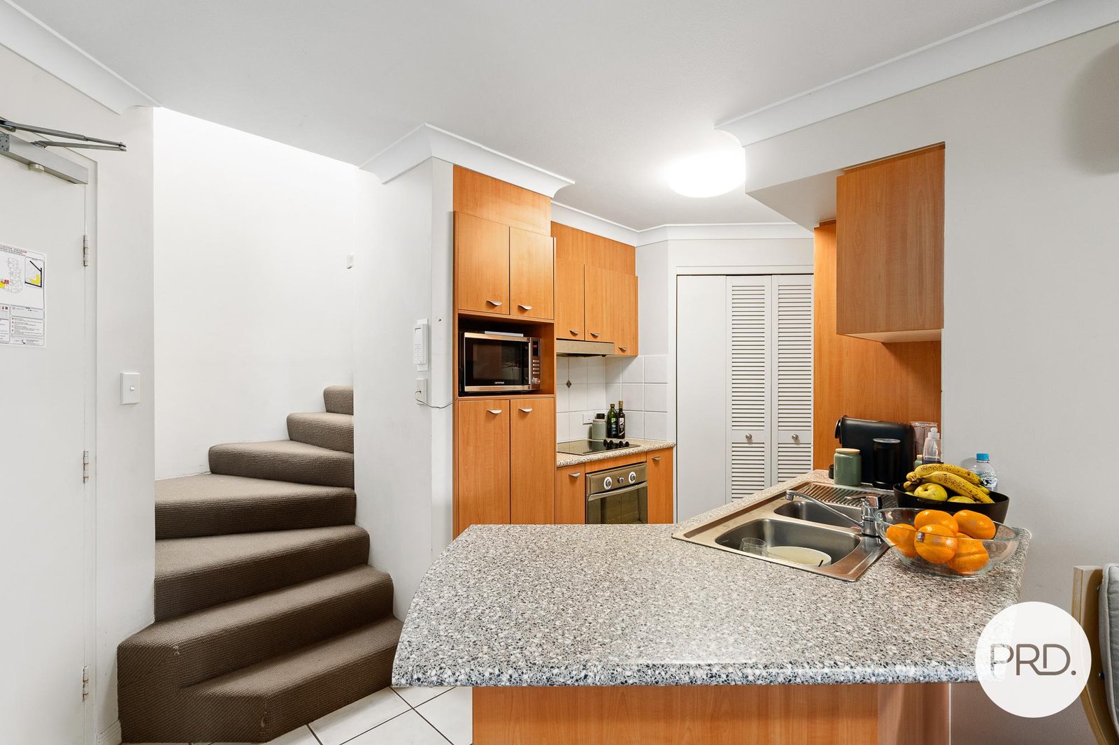 321/392-398 Marine Parade LABRADOR 5