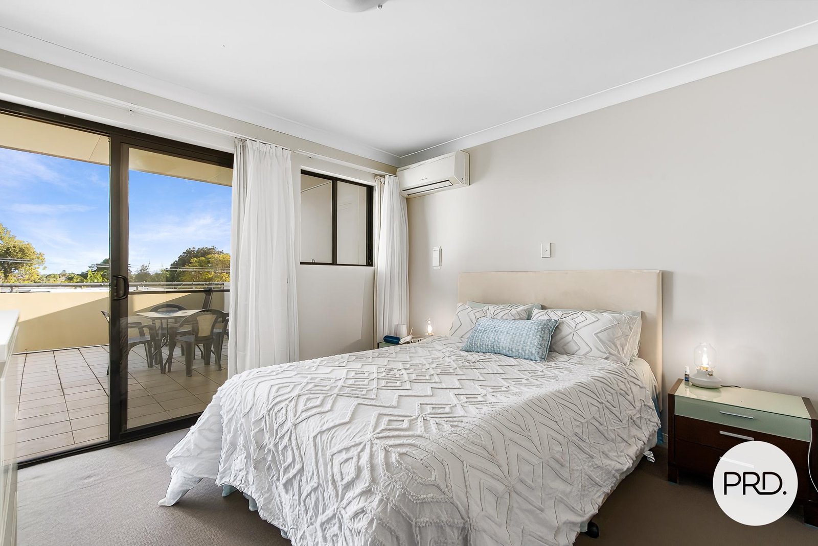 321/392-398 Marine Parade LABRADOR 10