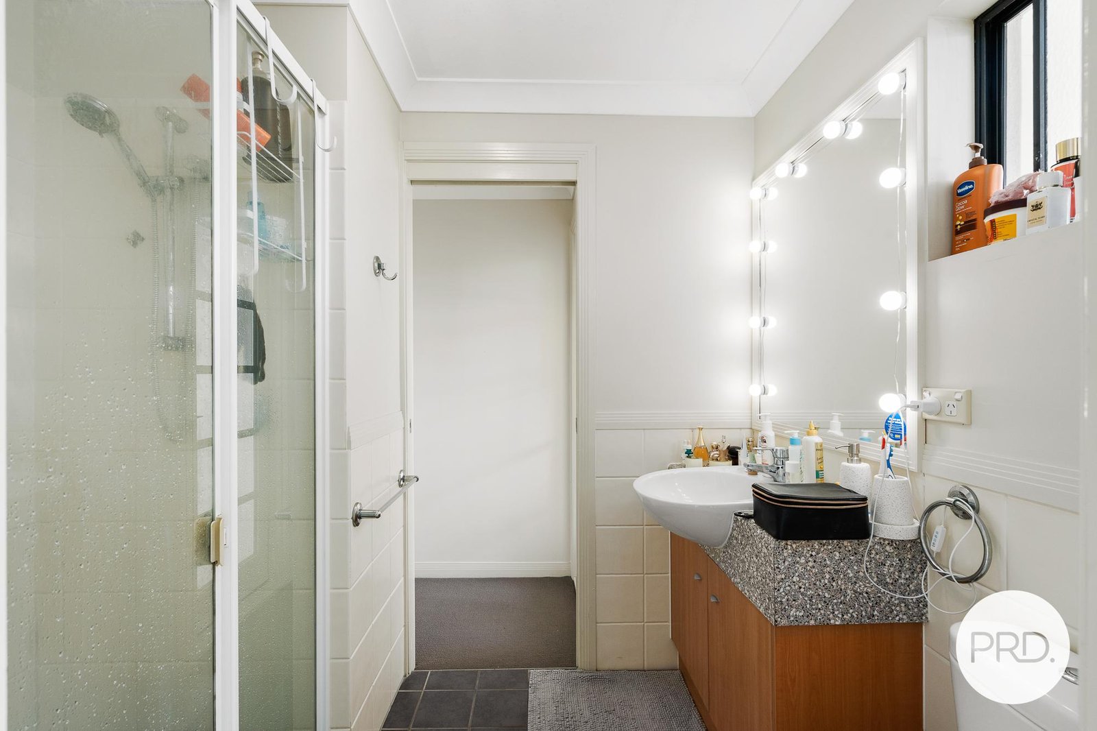 321/392-398 Marine Parade LABRADOR 12