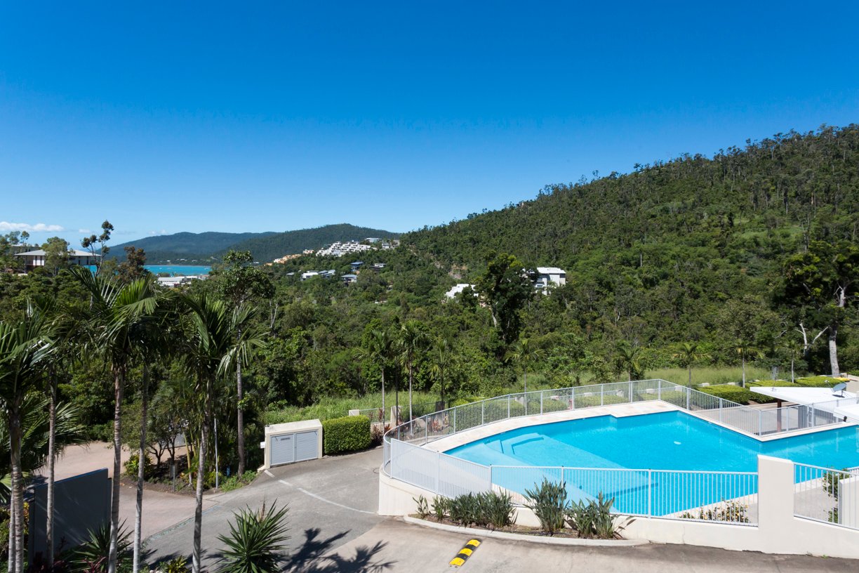 32/15 Flame Tree Court AIRLIE BEACH 6