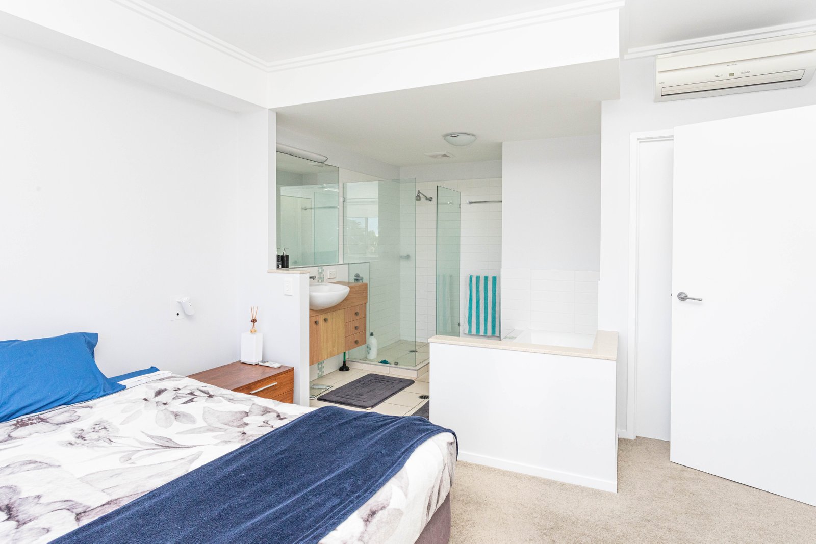 32/15 Flame Tree Court AIRLIE BEACH 21